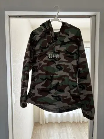 ELVIRA 카모 패턴 후드 부착 자켓 S