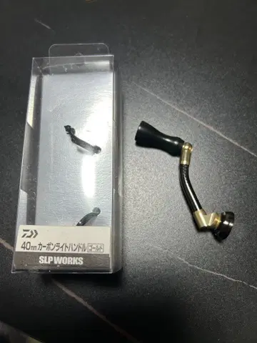 다이와 SLP WORKS 40mm 카본 라이트 핸들 트라웃 이그지스트
