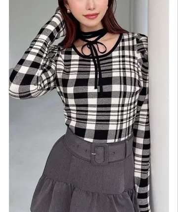 RESEXXY 초커 디자인 니트탑 리젝시