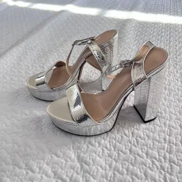 실버 에나멜풍 힐 포함 샌들 통굽 두꺼운 힐 35cm