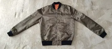 [ 이탈리아제 ] MA-1 자켓 사이즈 M 얇은 소재