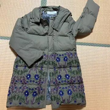 꽃무늬 자수 롱 다운 자켓