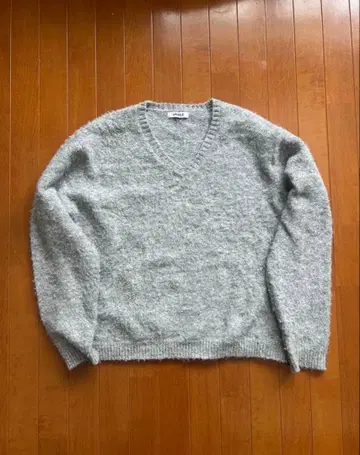 UNAILE 그레이 V넥 니트