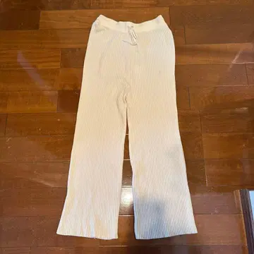 Sov. 아이보리 니트 팬츠