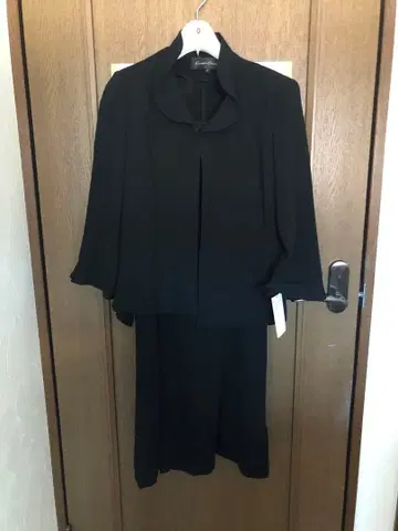 블랙 포멀 수트