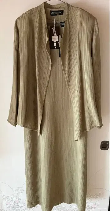 준니코 코시노 올리브 그린 셋업