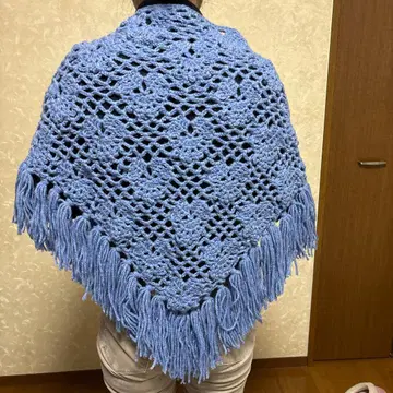 손뜨개질 스카이블루 프린지 부착 숄