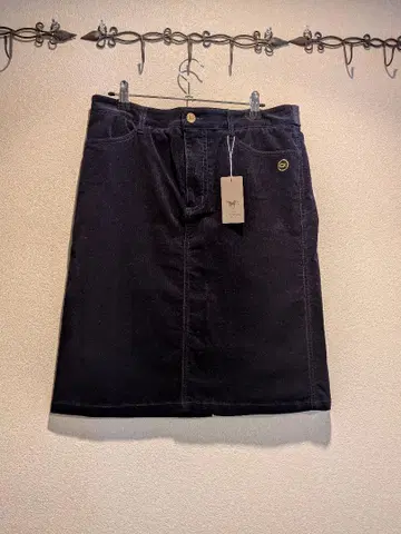 블랙 C'ROUAN PARIS 타이트 스커트 CR 자수 미사용 새상품