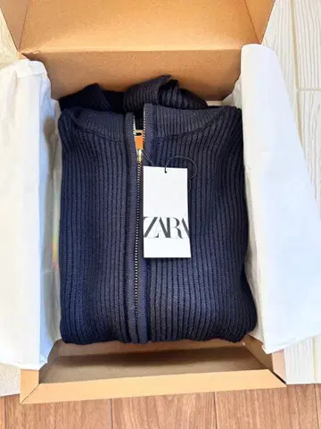 ZARA 다크 그레이 리브 스웨터 S 사이즈
