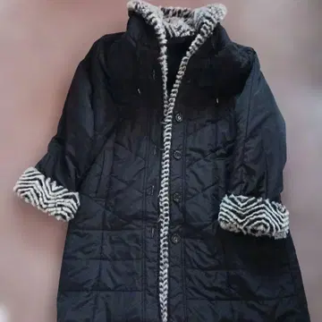 후드 부착 블랙 코트 L 사이즈