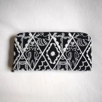 미나 페르호넨 장지갑 symphony 고양이 자수 작가 핸드메이드