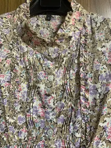 J Sloane 제이슬로안 리버티 플라워 무늬 프릴 옷깃 블라우스 M