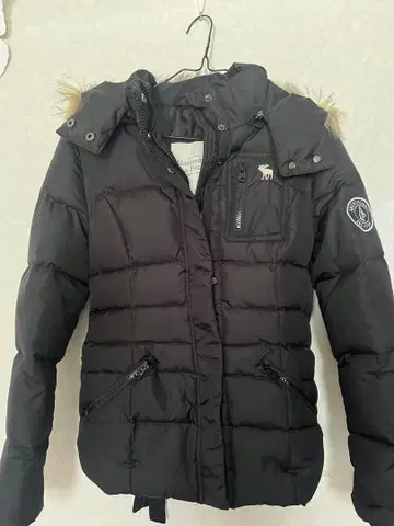 Abercrombie & Fitch 블랙 다운 자켓