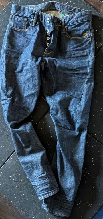 SCUTAR 스트레이트 데님 다크 블루