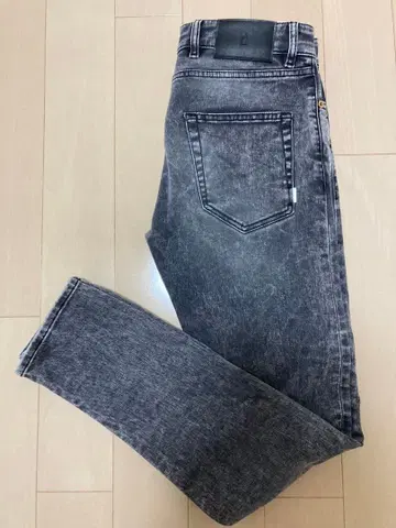 PT 토리노 ROCK 그레이 데님 팬츠 30