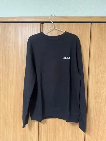 F.C.R.B. 블랙 맨투맨 트레이닝복