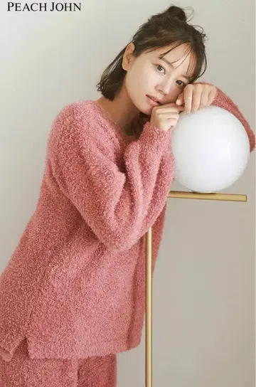 PEACH JOHN 핑크 긴팔 니트