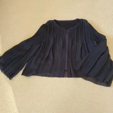 TO BE CHIC 리버서블 플리츠 노카라 자켓 네이비