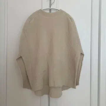 고급 베이지 라운드넥 판초