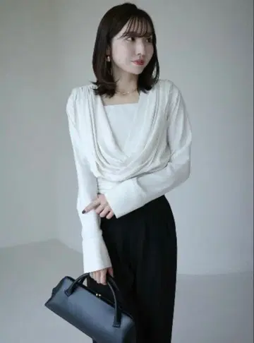 anuans*정가 17,600엔! 파우더 새틴 드레이프 상의 신상 새상품