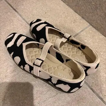 VIVALA 비바이아 메리 제인 플랫슈즈 EU37 23.5cm