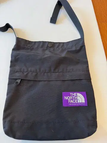 THE NORTH FACE 블랙 숄더백 사코슈