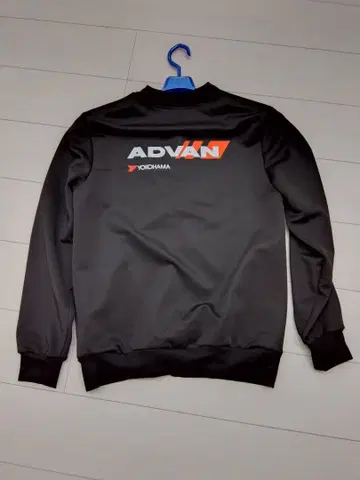 요코하마 ADVAN 점퍼 해외 S (일본 국내 L 사이즈)