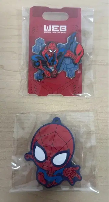 스파이더맨 굿즈 세트.