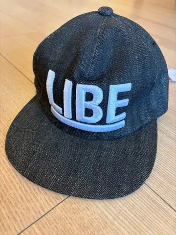 LIBE BRAND UNIV 캡