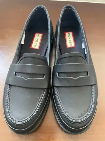 새상품급 HUNTER 블랙 로퍼 통굽