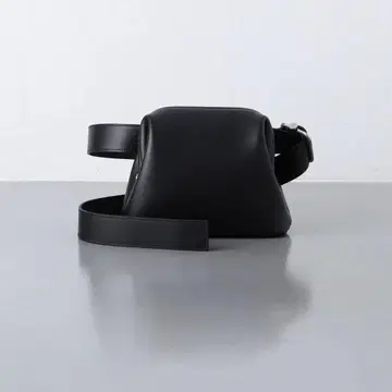 osoi mini brot bag 블랙