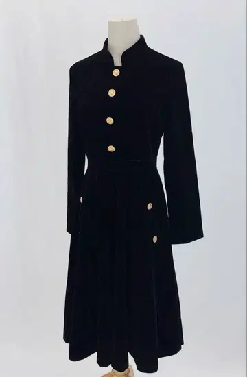 벨벳 블랙 무릎 기장 원피스