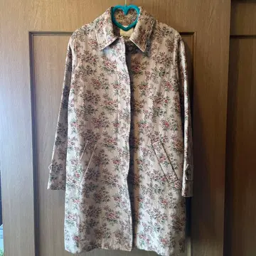 꽃무늬 베이지 자켓 고블랑 직조