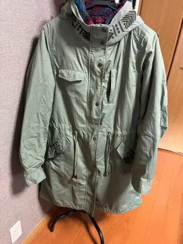 그린 자수 모즈 코트