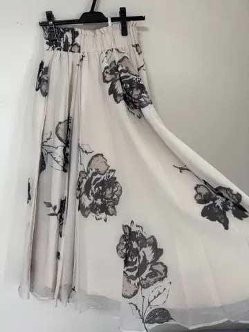 FENNEL 플라워 프린트 플레어 스커트