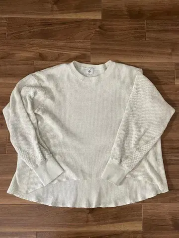 화이트 와플 편직 긴팔 상의