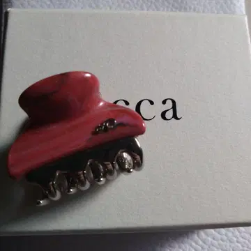 ACCA 빨간색 헤어 클립