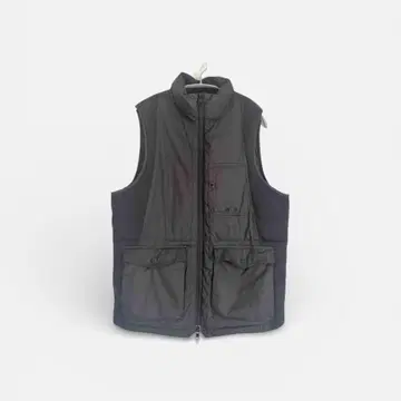 ARMANI Exchange 충전솜 베스트 블랙 남성용 L 상당