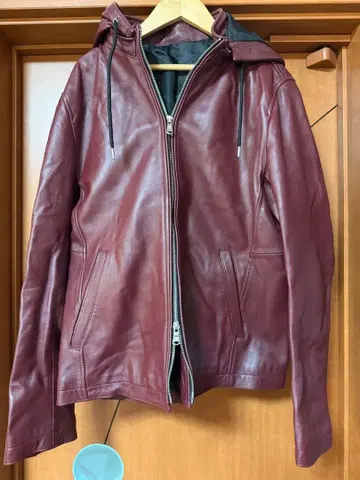 후드 부착 가죽 자켓