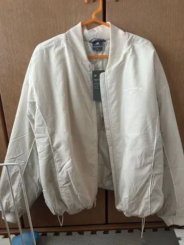 뉴발란스 아우터 자켓 화이트