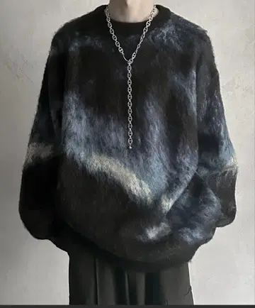 루즈 실루엣 추상적인 샤기 니트