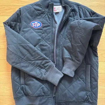 STP 로고 퀼팅 자켓 L 사이즈