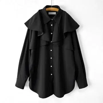 오드리앤존와드 트로피컬 케이프 프릴 블라우스 라운드 헴 블랙