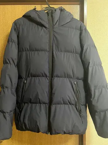 GU 다운 L 사이즈