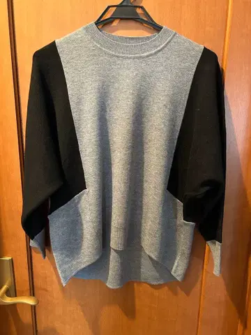 [ 미사용 새상품 정가 15000엔 ] MEDOC 바이컬러 긴팔 니트