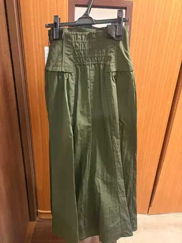 COCODEAL 코르셋 볼륨 스커트 카키 코코딜