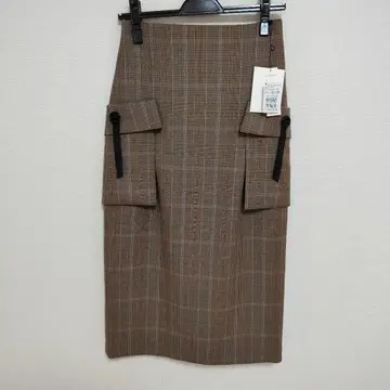 미사용 새상품 브라운 계열 체크 포켓 부착 스커트