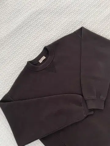 유나이티드 애로우즈 맨투맨 블랙