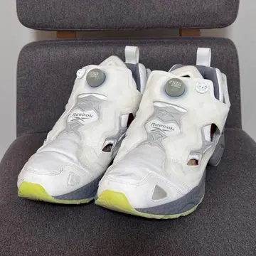 리복 인스타펌프 퓨리 95 화이트 x 그레이