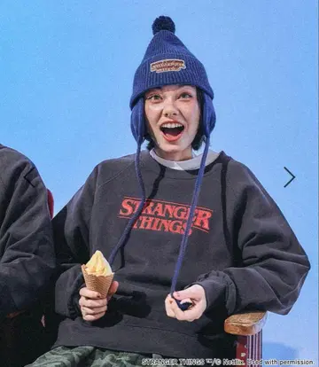 STRANGER THINGS 그레이 트레이닝복 니코앤드